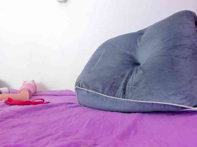 BrithanybunnyA19 webcam