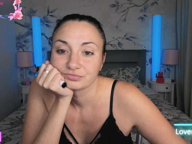 LadyyNoir live cam preview
