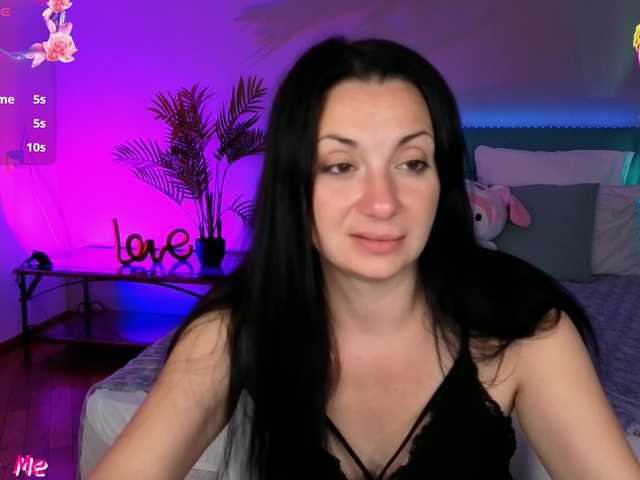 LadyyNoir live webcam show