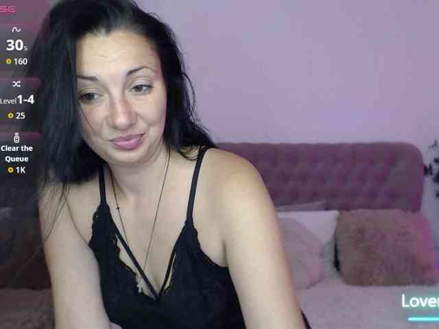 LadyyNoir webcam