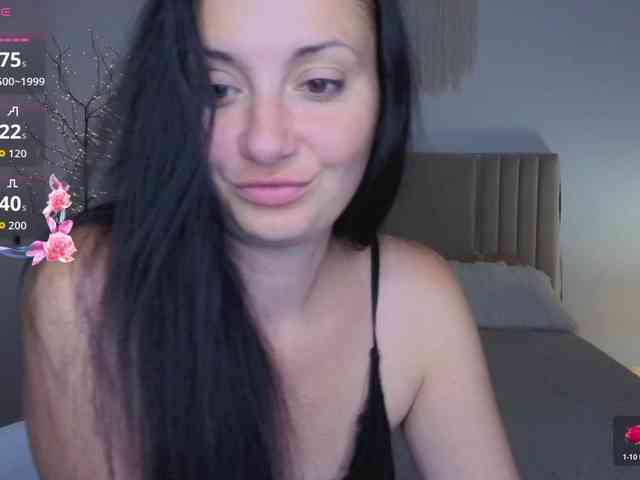 LadyyNoir webcam