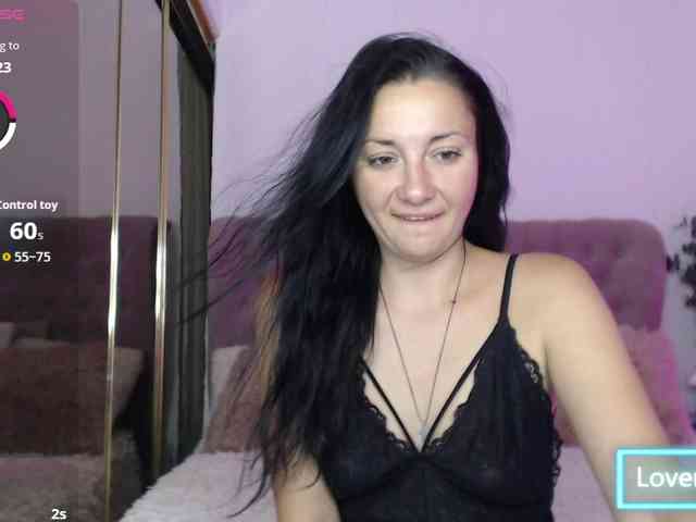 LadyyNoir webcam