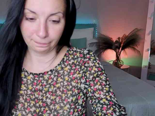 LadyyNoir webcam
