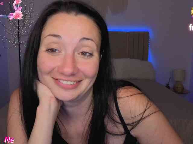 LadyyNoir webcam