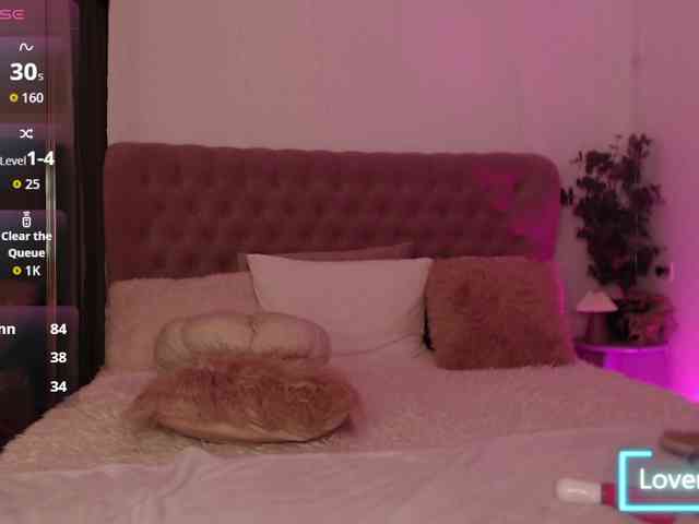LadyyNoir webcam
