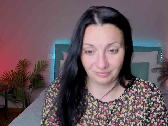LadyyNoir webcam