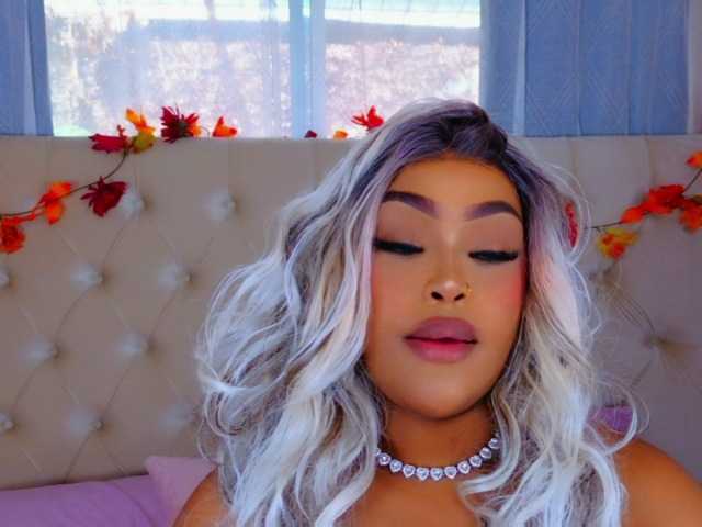 TiannahGlow live cam on BongaCams