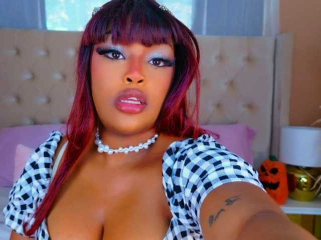 TiannahGlow live cam on BongaCams