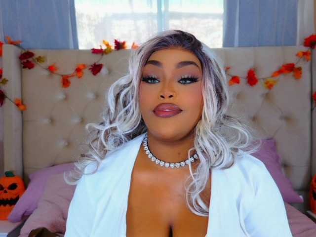 TiannahGlow live cam on BongaCams