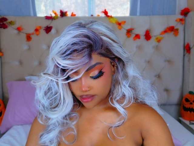 TiannahGlow live cam on BongaCams