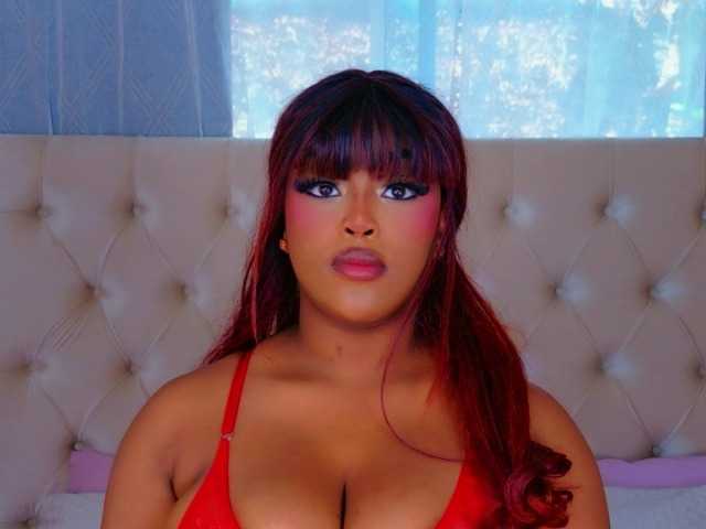 TiannahGlow live cam on BongaCams