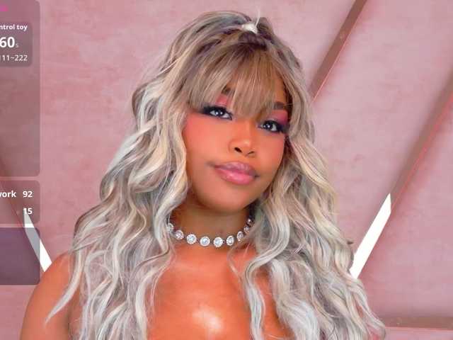 TiannahGlow live cam on BongaCams