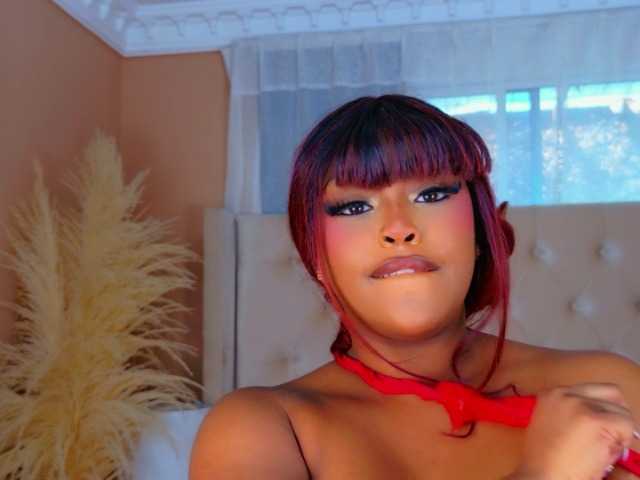 TiannahGlow