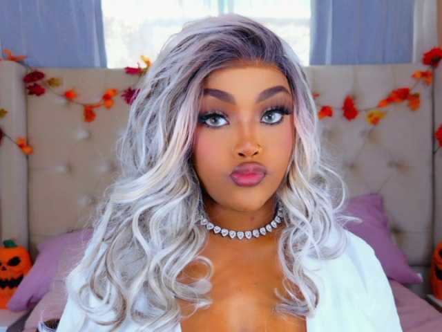TiannahGlow live cam on BongaCams