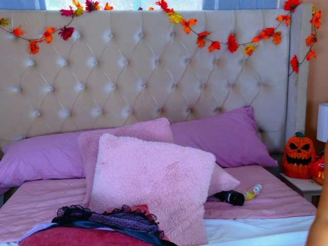 TiannahGlow live cam on BongaCams