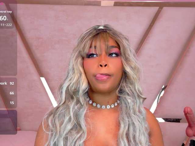 TiannahGlow live cam on BongaCams