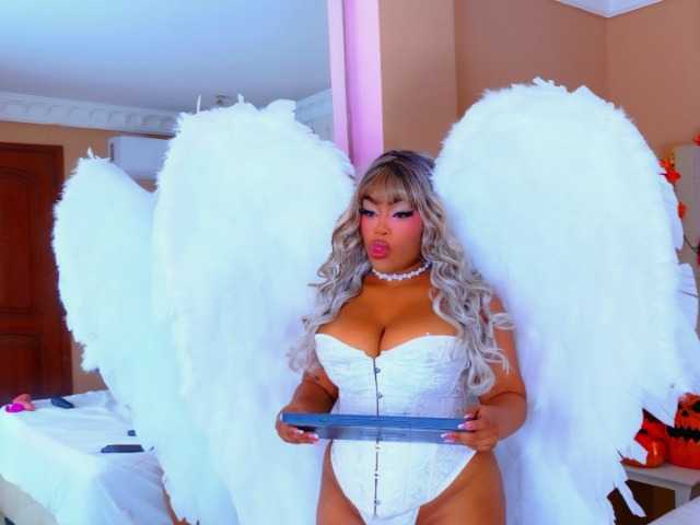 TiannahGlow