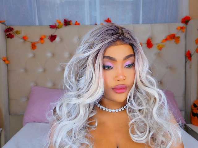 TiannahGlow live cam on BongaCams