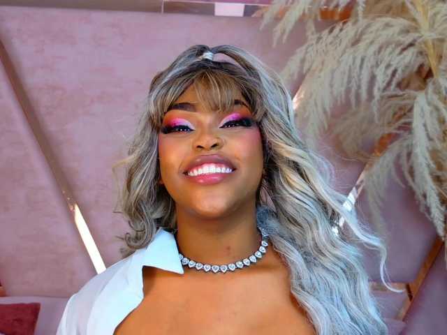 TiannahGlow