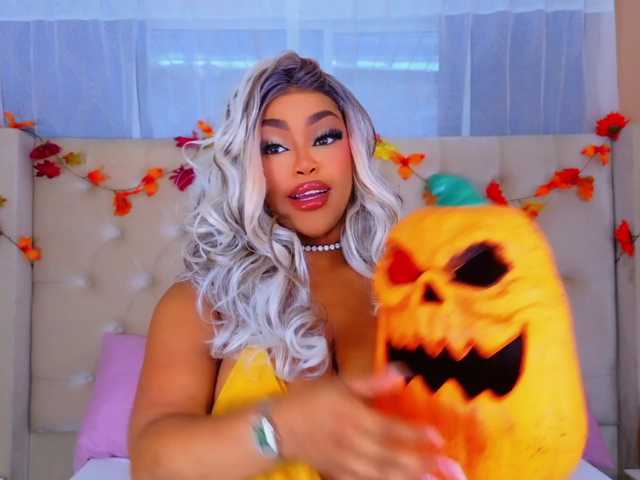 TiannahGlow live cam on BongaCams