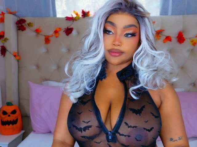 TiannahGlow live cam on BongaCams