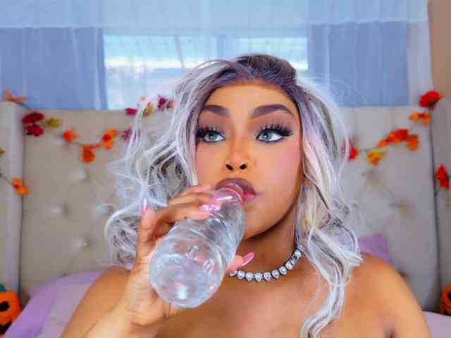 TiannahGlow