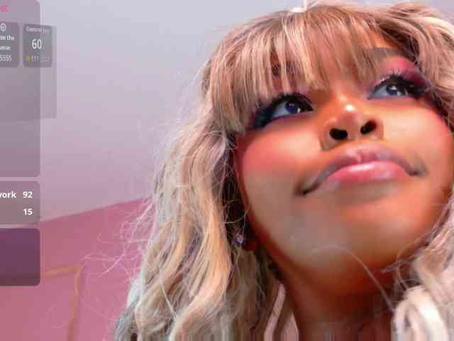 TiannahGlow webcam