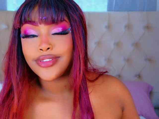 TiannahGlow