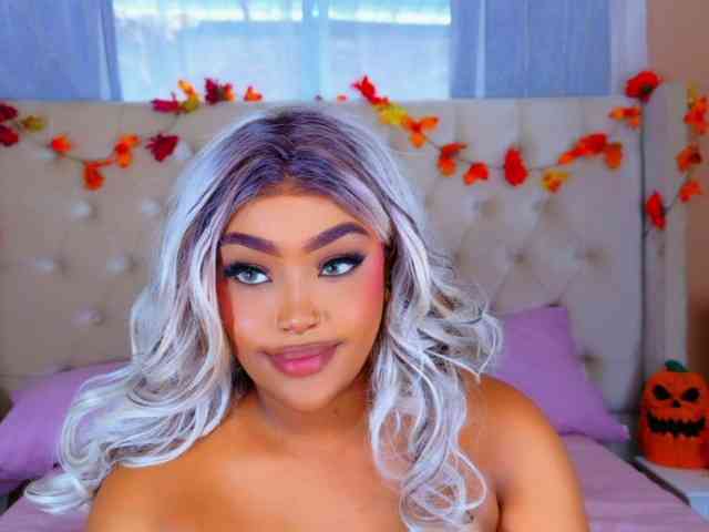 tiannahglow's live room