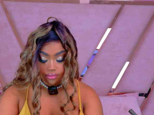 TiannahGlow