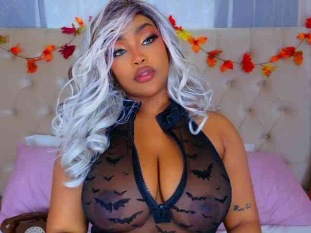 TiannahGlow