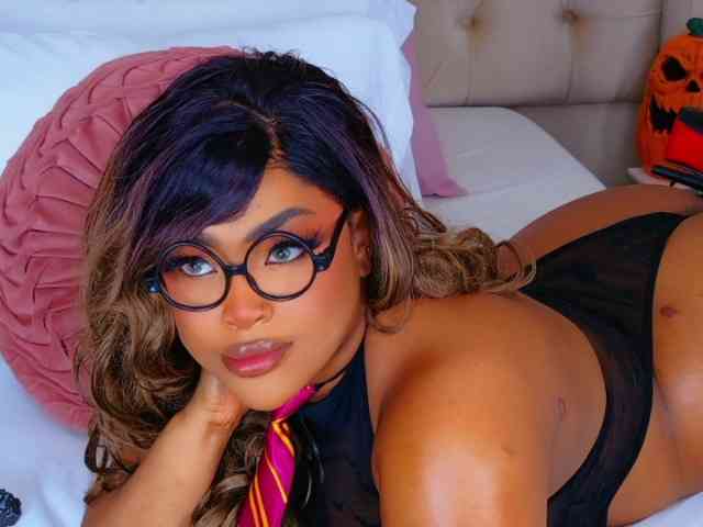 TiannahGlow