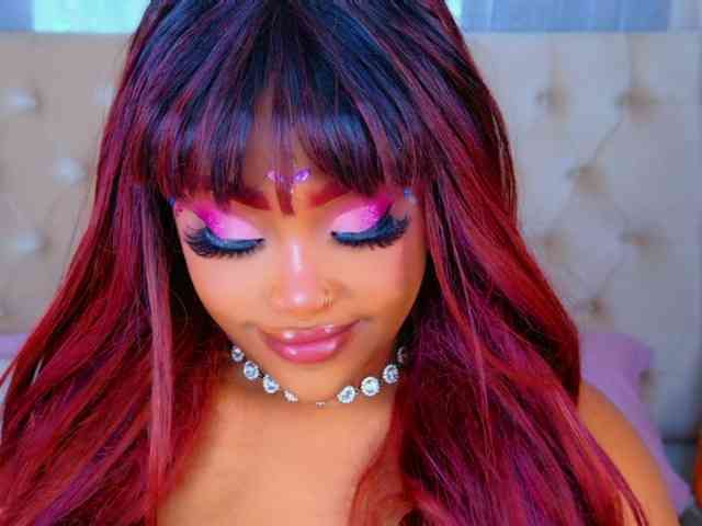 TiannahGlow