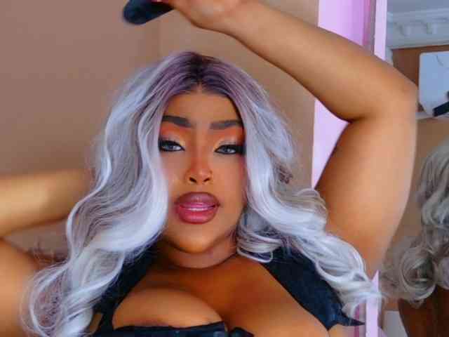 TiannahGlow