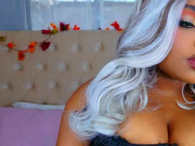 TiannahGlow