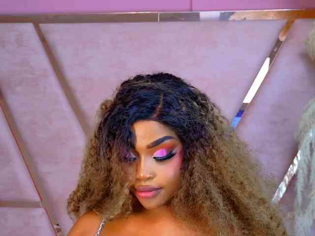 TiannahGlow