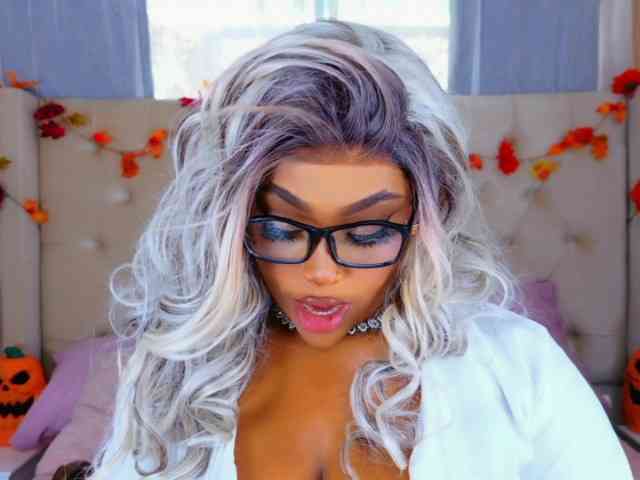 TiannahGlow