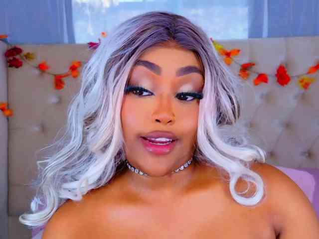 tiannahglow's live room