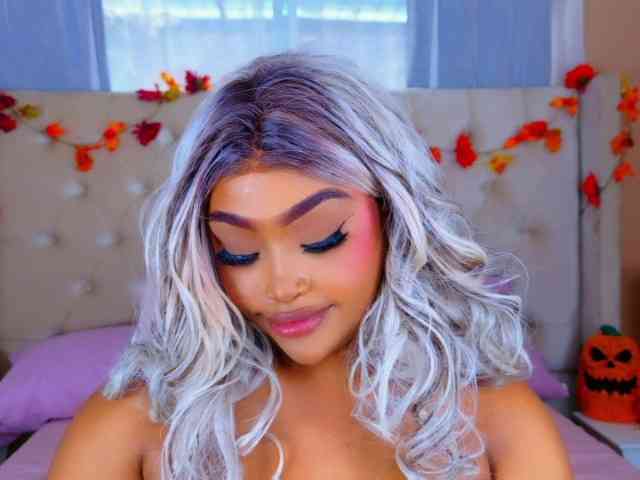 TiannahGlow