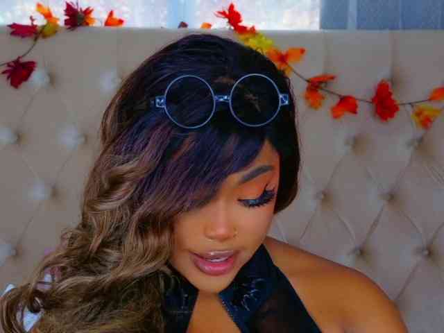 TiannahGlow