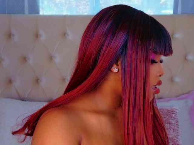 TiannahGlow