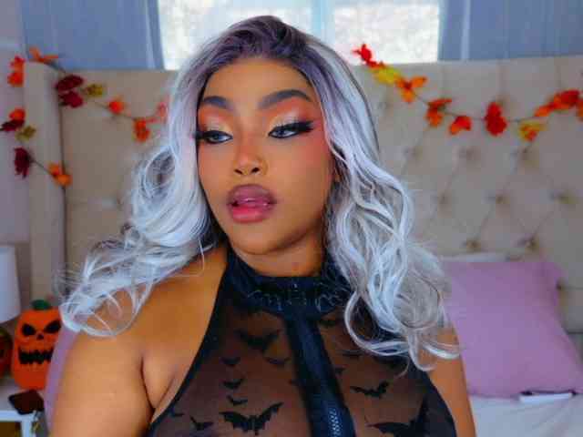 TiannahGlow
