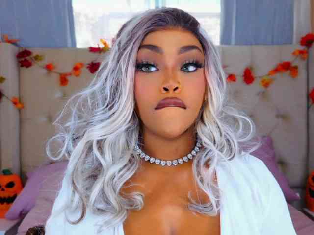 TiannahGlow