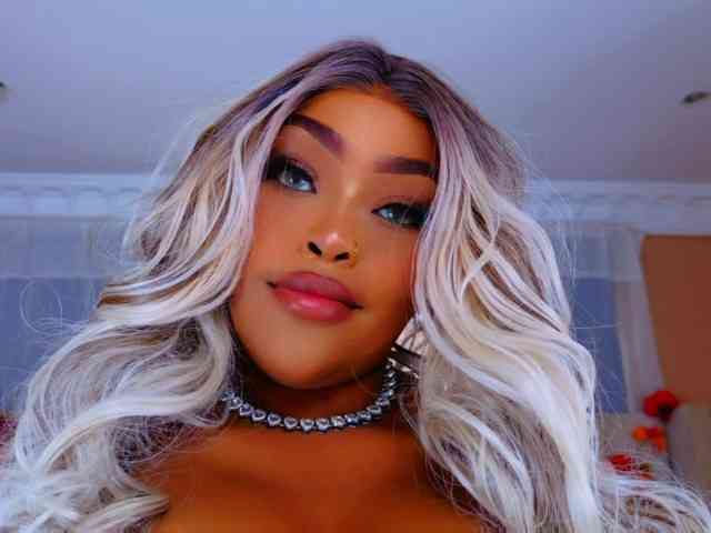 TiannahGlow