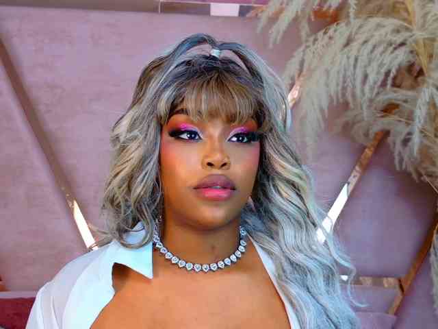 TiannahGlow