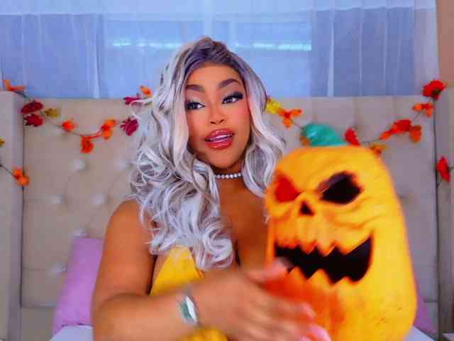 TiannahGlow