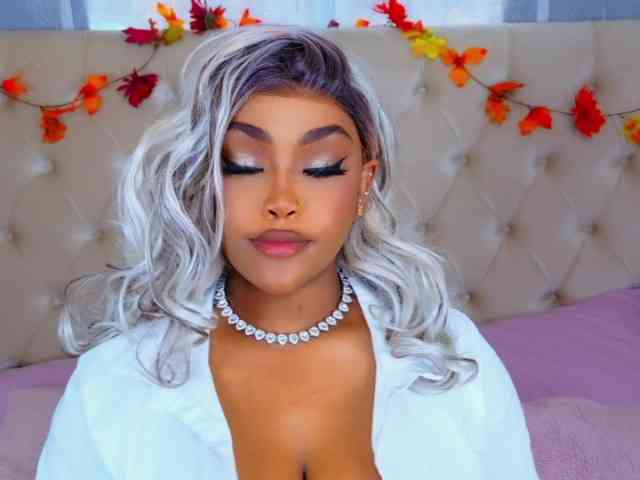 TiannahGlow