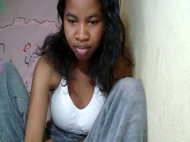 ginah7 live webcam show