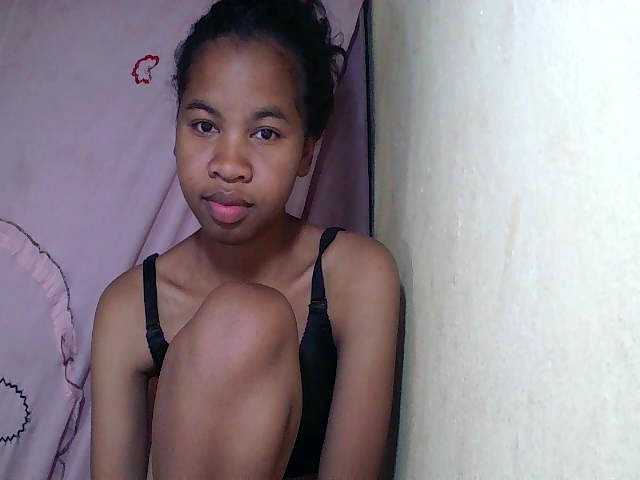 ginah7 live cam on BongaCams
