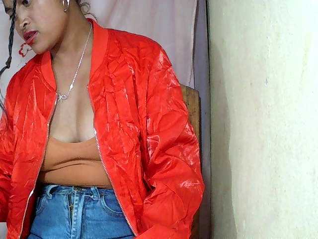 ginah7 live cam on BongaCams
